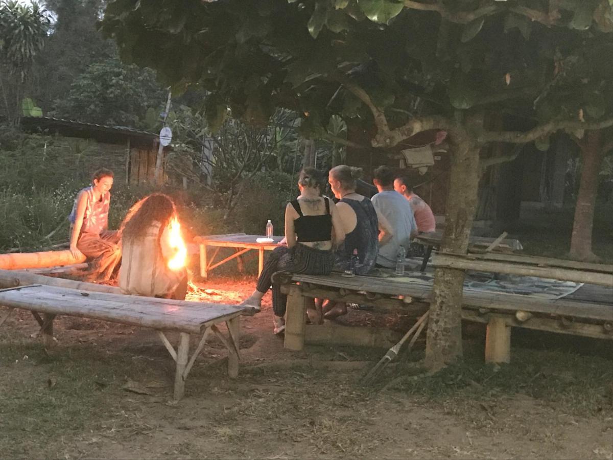 Pai Sleepy Hut Pensionat Exteriör bild